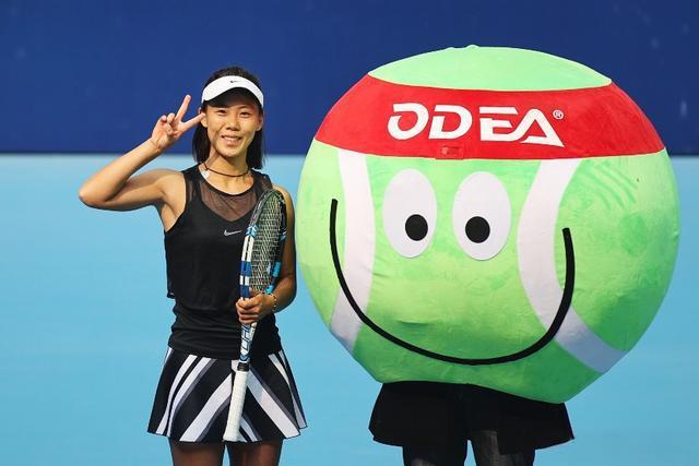 开云体育网址-从长沙到湖州，同遇头号种子，从吞蛋到相持，杨一迪在进步