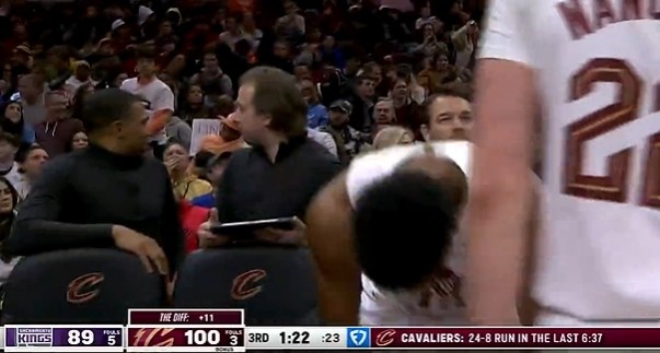 乘胜追击！亨特三分命中 骑士6分钟打出24-8高潮再获两位数优势