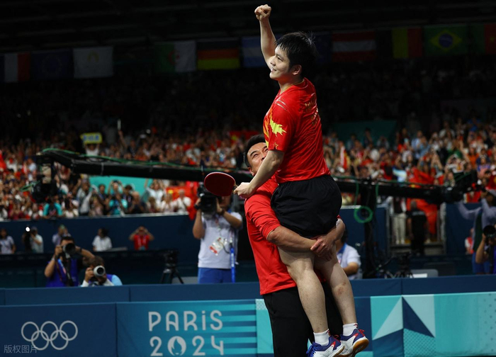 开云体育官网-从巴黎奥运金牌到伦敦世乒赛弃权！樊振东这2年，到底经历了什么|乒协|国乒|巴黎奥运会|wtt赛事|男单决赛_新浪体育_新浪新闻